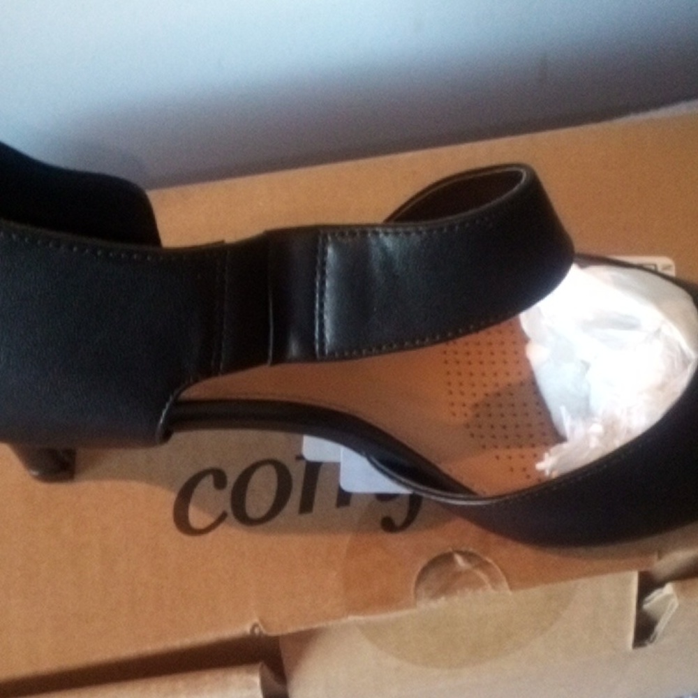 Comfort View Shoes - Picture 3 of 6